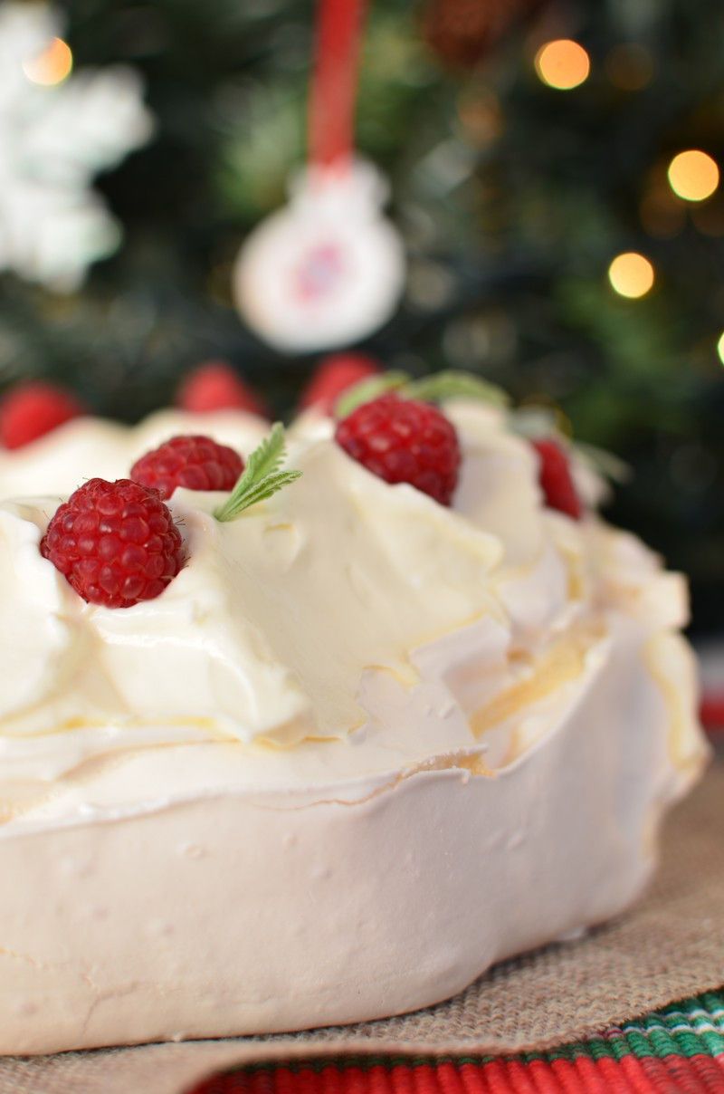 Christmas Pavlova wreath Recipe | Cool Artisan