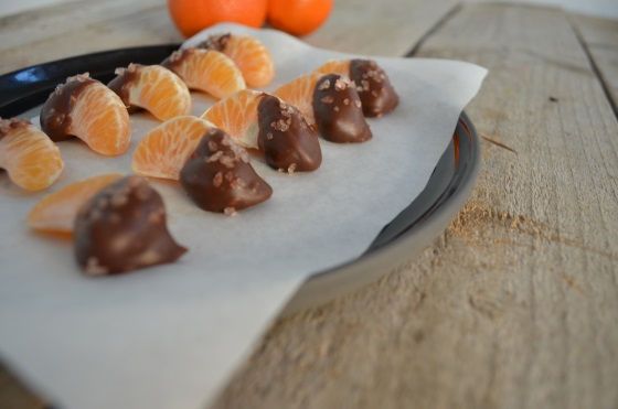 Clementines dipped in chocolate and Himalayan salt COOL ARTISAN Γαβριήλ Νικολαίδης