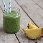 spinach pineapple detox smoothie