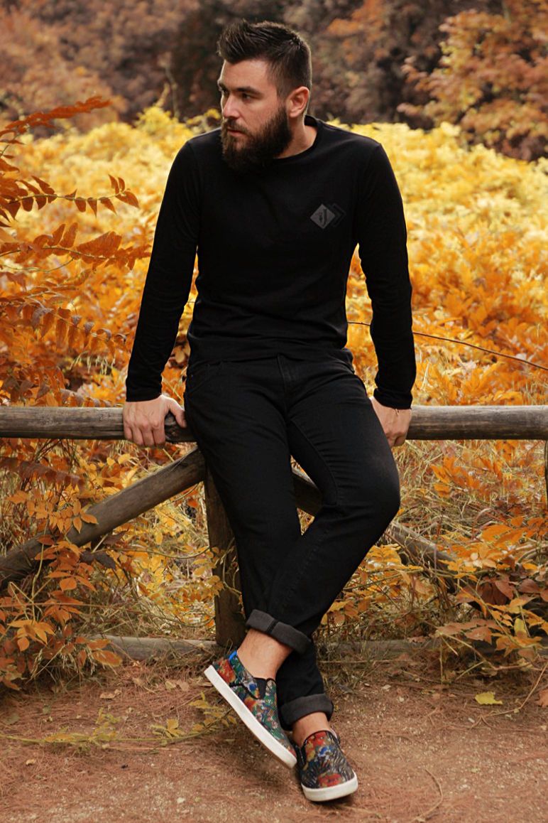 man fashion blog, street style, fall, trends. all black everything,trussardi jeans, floral slipons, guy, woods, τάσεις 2014-15, tends 2014, 21015, denim, marthurglenathens 1.jpg