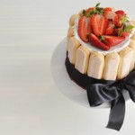 cake charlotte strawberry, COOL ARTISAN, easy, συνταγή, σαβαγιάρ, φράουλα, Γαβριήλ Νικολαΐδης, γιαούτι, ζελατίνη, κρέμα, μασκαρπόνε, recipe, simple