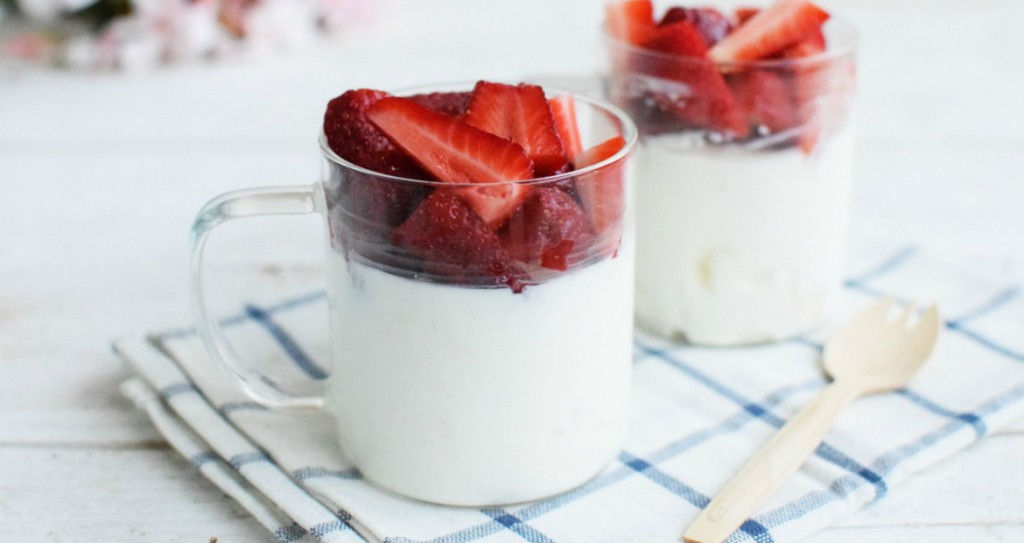 yogurt, straberries, straberry, cream, recipe