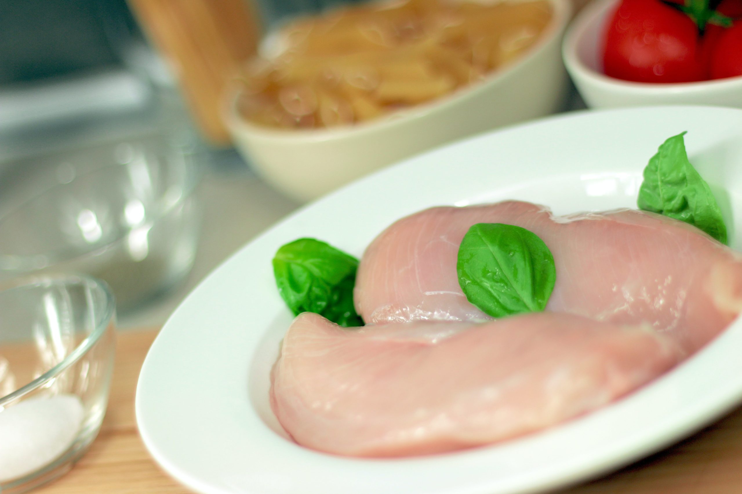 Κοτόπουλο: Τα 6 πράγματα που πρέπει να προσέχεις στη συντήρηση του στην καταψυξη και στο ψυγείο 
